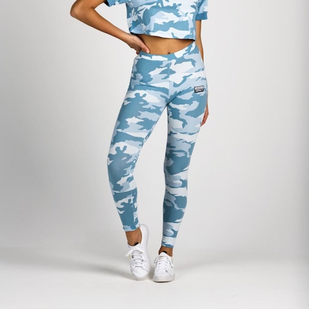 NWT Women's Adidas Blue Camo Tights L